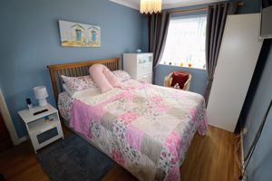 Bedroom- click for photo gallery